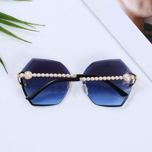 You added <b><u>Pearl Strings Handle Sunglasses</u></b> to your cart.